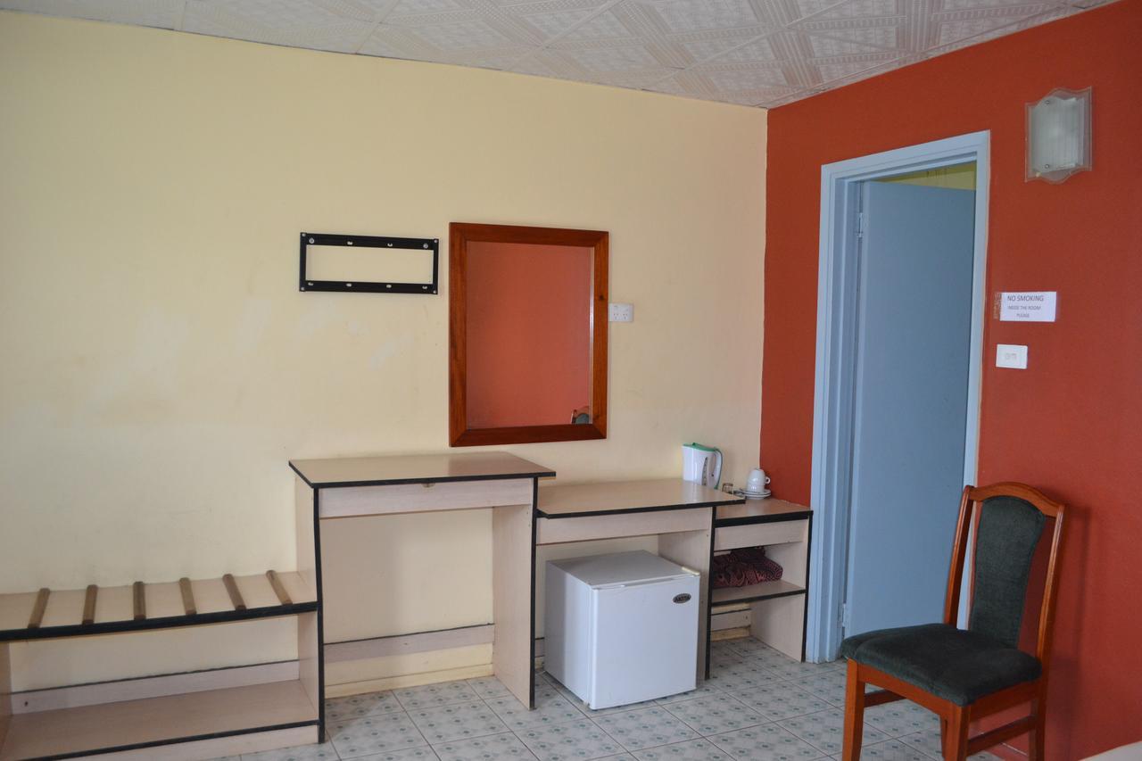 Funworld Plaza Hotel نادي المظهر الخارجي الصورة