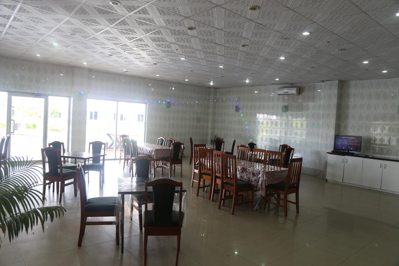 Funworld Plaza Hotel نادي المظهر الخارجي الصورة
